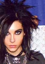 bill de tokio hotel hahahahah il et tros booooo